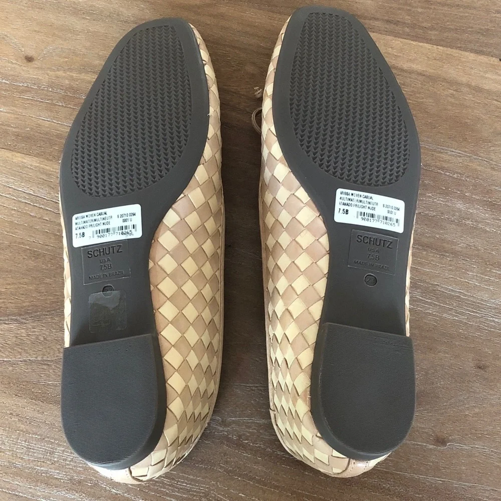 SCHUTZ new without